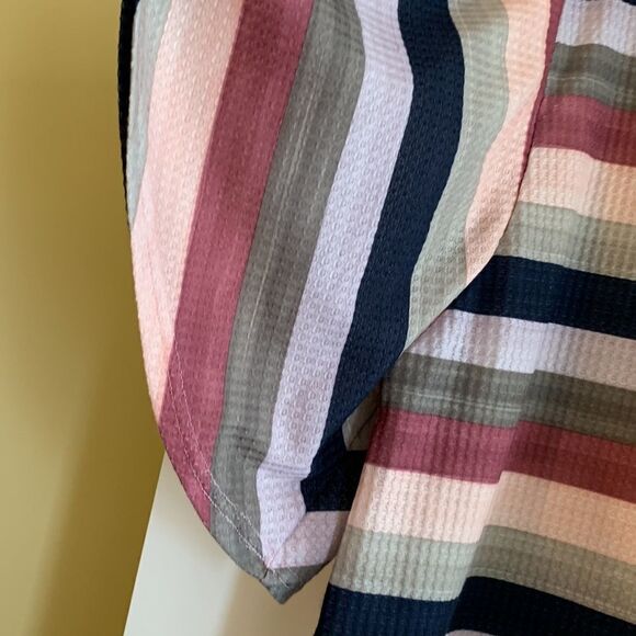 EST 1946 Size XL short sleeve multi color stripe top - Picture 3 of 6